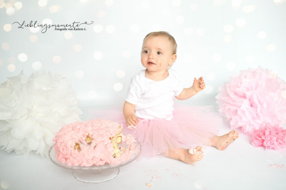 Cake-Smash_ratingen-duesseldor-heiligenhaus_essen_badeshooting_konfetti_fotograf (24)