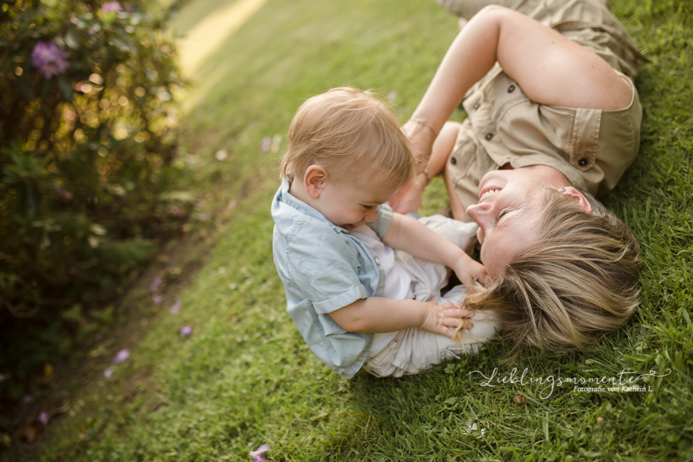 Familienfotos_ratingen-hoesel-breitschei-lintorf-kettwig-werden-heiligenhaus-velbert-mülheim-fotograf-kinderfotoshooting (7)