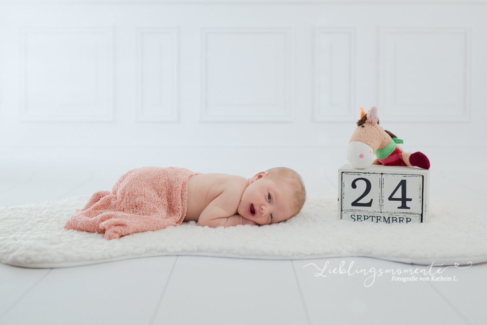 Newborn_fotografin_fotoshooting_hösel_lintorf_heiligenhaus_velbert_düsseldorf (12)