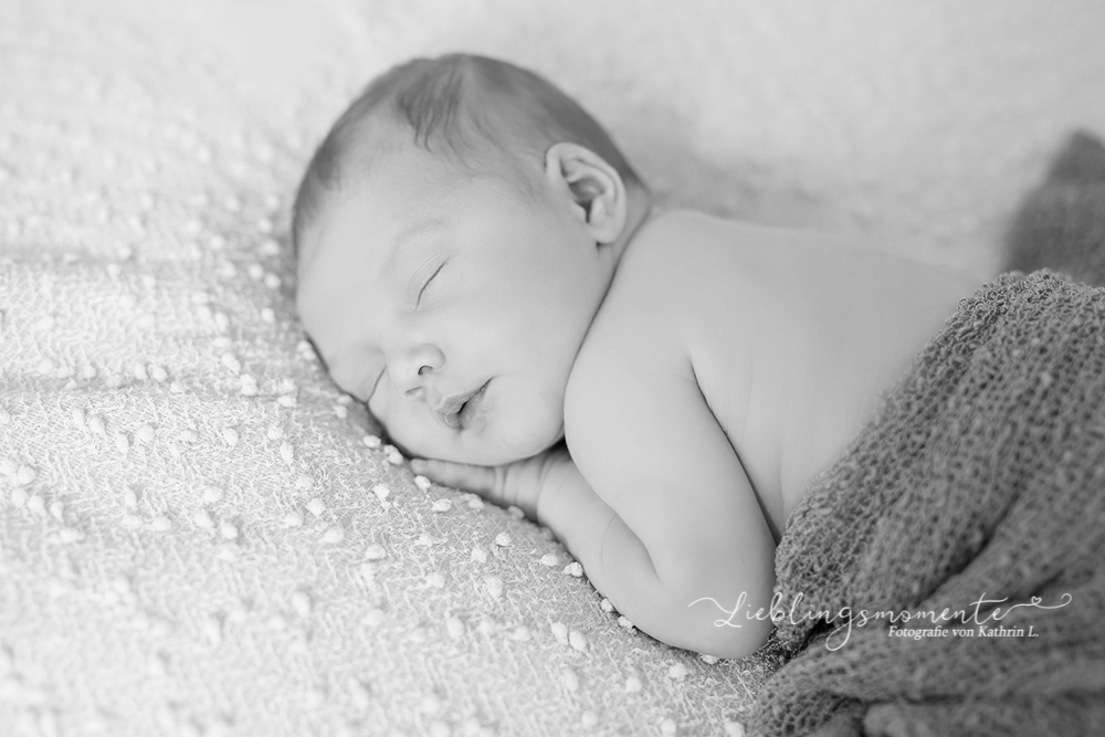 Newborn_fotografin_fotoshooting_hösel_lintorf_heiligenhaus_velbert_düsseldorf (4)